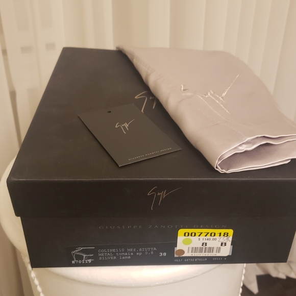 Giuseppe Zanotti Coline Silver Crystal Embellished Leather Ankle Strap Sandals - Picture 9 of 9